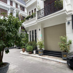 nhà Liền kề 90 Nguyễn Tuân, Quận Thanh Xuân, dt 70m,5t, giá 40tr/th