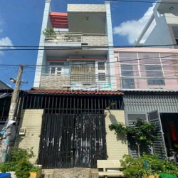 Nhà 2 lầu 4 phòng ngủ- Đường Tân Hoà Đông