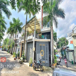 Bán Nhà góc , 1 trệt + 1 lửng + 2 lầu sân thượng ,đường 109, PLB , Q9