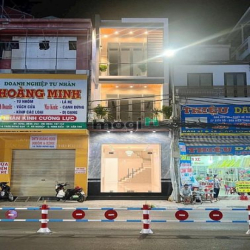 Nhà 2 lầu mới đẹp mặt tiền Trần Hưng Đạo ngay trung tâm TP.Cần Thơ