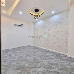 Nhà 2 lầu mới đẹp mặt tiền Trần Hưng Đạo ngay trung tâm TP.Cần Thơ