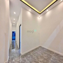 Nhà 2 lầu mới đẹp mặt tiền Trần Hưng Đạo ngay trung tâm TP.Cần Thơ