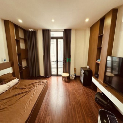 Giảm 500 triệu bán gấp nhà PHAN ĐĂNG LƯU,  hẻm xe hơi, 6m x 10m