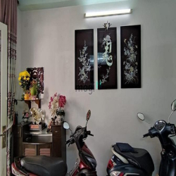 Nhỉnh 6 Tỷ ,56M2 ,3 Tầng BTCT ,3 PN, HXH Đỗ Cổng ,Đường số 21 P.8 GV