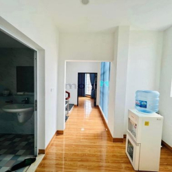 Nhà phân lô 62m2 5 tầng Phạm Tuấn Tài, Cầu Giấy, ô tô đỗ cửa, kd, vp