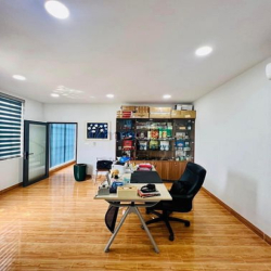 Nhà phân lô 62m2 5 tầng Phạm Tuấn Tài, Cầu Giấy, ô tô đỗ cửa, kd, vp