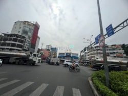 Rẻ 150tr! Cho thuê Building gần Đ. Bạch Đằng Q. BT 6*22m hầm 7 lầu