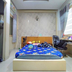 Mặt tiề.n 4 tầng liền Hươn.g lộ 2 - ngã tư 4 xã - xe tải  - ( 5x18m)