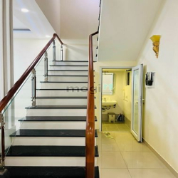 gia đình bán căn biệt thự nam viên 7*18m ngay công viên hoa anh đào