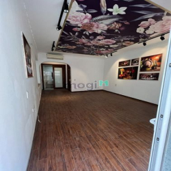 Văn phòng 30m2 phố Trần Đăng Ninh mới, đẹp giá 5 tr/tháng