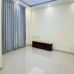 gia đình bán căn biệt thự nam viên 7*18m ngay công viên hoa anh đào