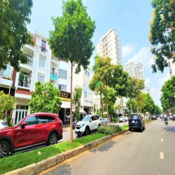 Cho thuê Nhà phố Nam Thiên đường Hà Huy Tập 4 tầng nhà trống Quận 7