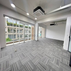 Cho thuê sàn văn phòng 150m2 thông thoáng, dịch vụ trọn gói...