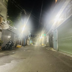 Bán nhà mặt tiền khu Bàu Cát 50m2 chỉ 5.9 tỷ TL.
