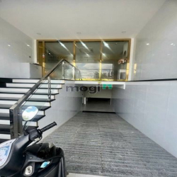 Bán nhà Mặt Tiền Man Thiện,gần chợ đêm , phường TNP A, Q9. 500m2 sàn