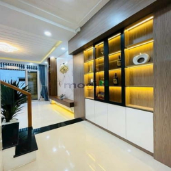 Bán căn góc 2 MT hẻm Nguyễn Duy Cung,P.12, 4 x 11, 3 PN giá 4.77 tỷ tl