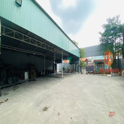 Kho 700m2 P.Trung Dũng 32tr xe container ra vô thoải mái giá tốt