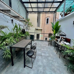 Giá đầu tư! Phân lô Trần Quốc Hoàn, ô tô, kinh doanh VP, ở luôn.DT56m2