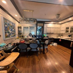 Giá đầu tư! Phân lô Trần Quốc Hoàn, ô tô, kinh doanh VP, ở luôn.DT56m2