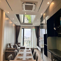 Bán nhà mặt phố Đường Bưởi, ô tô tránh,kinh doanh,tháng máy.DT 56m2