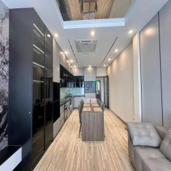 Bán nhà mặt phố Đường Bưởi, ô tô tránh,kinh doanh,tháng máy.DT 56m2