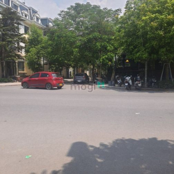 Cho thuê nhà Tố Hữu, KĐT Dương Nội, biệt thự 200m2, siêu đẹp giá 30tr