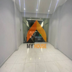 Nhà Phố Q2 Ngay Cầu SG Có Sân Đỗ ÔTÔ 4PN Nhà Sạch Đẹp Như Hình
