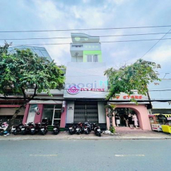 Nhà 3 lầu vị trí đẹp mặt tiền phố thời trang Nguyễn Việt Hồng, C.Thơ