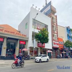 Cho Thuê Shop KD Thời Trang DT lớn 10x25m Nguyễn Trãi - Q1 chỉ 50tr/th