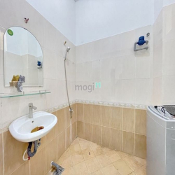 Căn hộ bancol full nt Ngay Âu Cơ - Trịnh Đình Trọng- Đại Học Văn Hiến