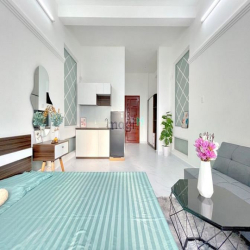 Căn hộ bancol full nt Ngay Âu Cơ - Trịnh Đình Trọng- Đại Học Văn Hiến