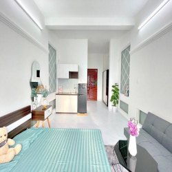 Căn hộ bancol full nt Ngay Âu Cơ - Trịnh Đình Trọng- Đại Học Văn Hiến