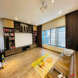 Bán nhà phố vạn bảo - ba đình - Dt 70m2 xây 5 tầng - Mt 5,4m.
