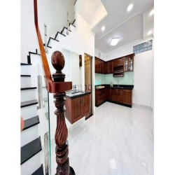 Chủ về quê bán nhà Huỳnh Mẫn Đạt Q5 1ty540/55m2 SHR, cc trong ngày