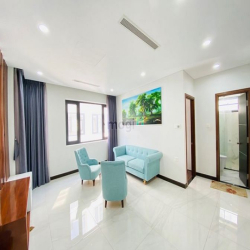 Biệt thự đơn lập Villa Park, full nội thất cao cấp - công viên sau nhà