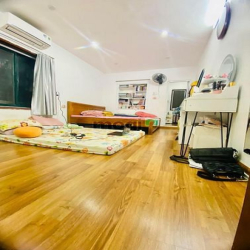 Bán gấp căn hộ tầng 2 - Trung tâm Đống Đa - Lô góc - 3 mặt thoáng