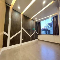 nhà ngõ 14 Tố Hữu, Thanh Xuân dt 60m x5t, mt 4.5m,18tr/th Ô Tô tránh,