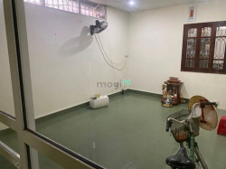 Cho thuê nhà làm văn phòng , phụ tùng , buôn bán