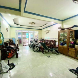 Bán nhà gần Trường Đại Học Thực Phẩm hẻm oto 55m2 2 tầng chỉ 5.1 tỷ
