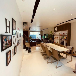 Bán Biệt Thự đường Nguyễn Hoàng P. An Phú 140m2 giá 36 tỷ, alo em Nhi