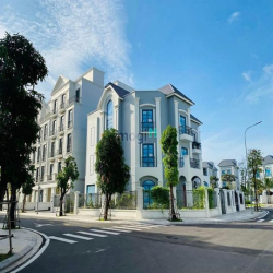 Cho thuê MẶT BẰNG, NHÀ PHỐ, SHOPHOUSE Vinhomes Grand Park Quận 9