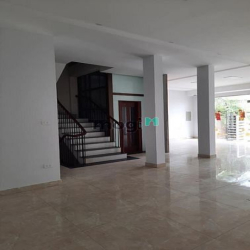 Cho thuê nhà KĐT VOV Lương Thế Vinh, Mễ Trì, Nam Từ Liêm. DT 120m, 5 t