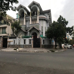 Cho thuê nhà Góc 2MT  Dương Văn An. p An Phú. 10x20m. 3 lầu. Ngay CV