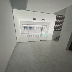 Cho thuê TẦNG TRỆT VÀ TẦNG 1- DTSD gần 170m2 căn nhà phố thương mại