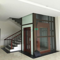 Cho thuê nhà KĐT VOV Lương Thế Vinh, Mễ Trì, Nam Từ Liêm. DT 120m, 5 t