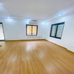 Giá Cực Tốt! Bán căn Tập thể Mặt phố Thái Thị - 90m2 x 2 Ngủ x 2 WC!