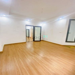 Giá Cực Tốt! Bán căn Tập thể Mặt phố Thái Thị - 90m2 x 2 Ngủ x 2 WC!