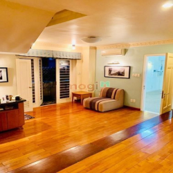 Cho thuê biệt thự sân vườn cạnh sông khu compound Fideco Thảo Điền