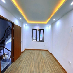 Bán nhà Đội Cấn, Ba Đình, Nhà mới, Ở ngay, 48m2 5 Tầng, giá 5.95 tỷ