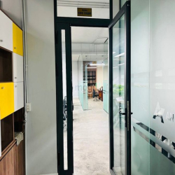 Cho thuê văn phòng cách Q1-5 phút- View thoáng về Q1- giá 40 triệu